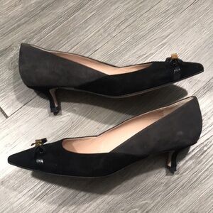 Stuart Weitzman Willow 45 Suede Bow Pump size 6.5